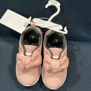 🛑SOLD🛑 Size 6.5 baby/toddler girl shoes